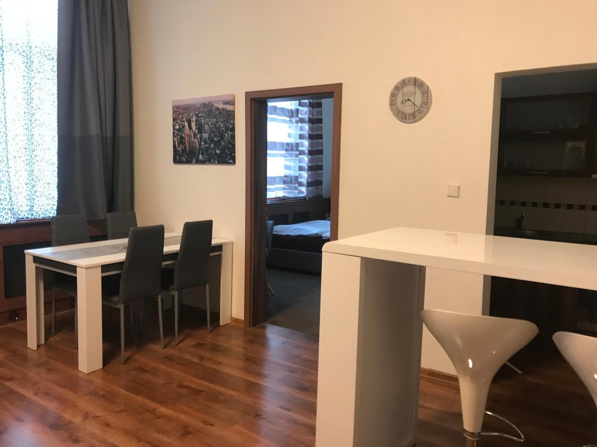 Old Town Boutique Apartments Либерец Стая снимка