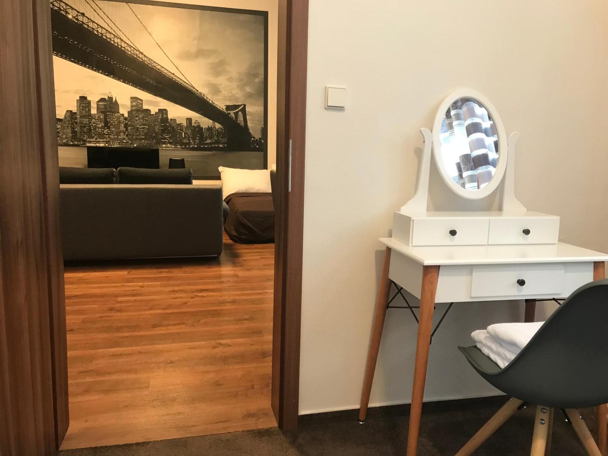 Old Town Boutique Apartments Либерец Стая снимка