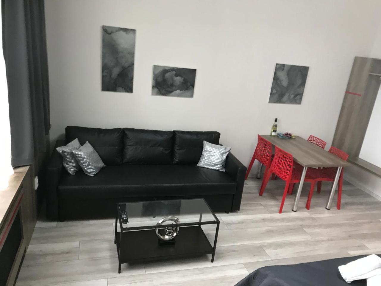 Old Town Boutique Apartments Либерец Екстериор снимка