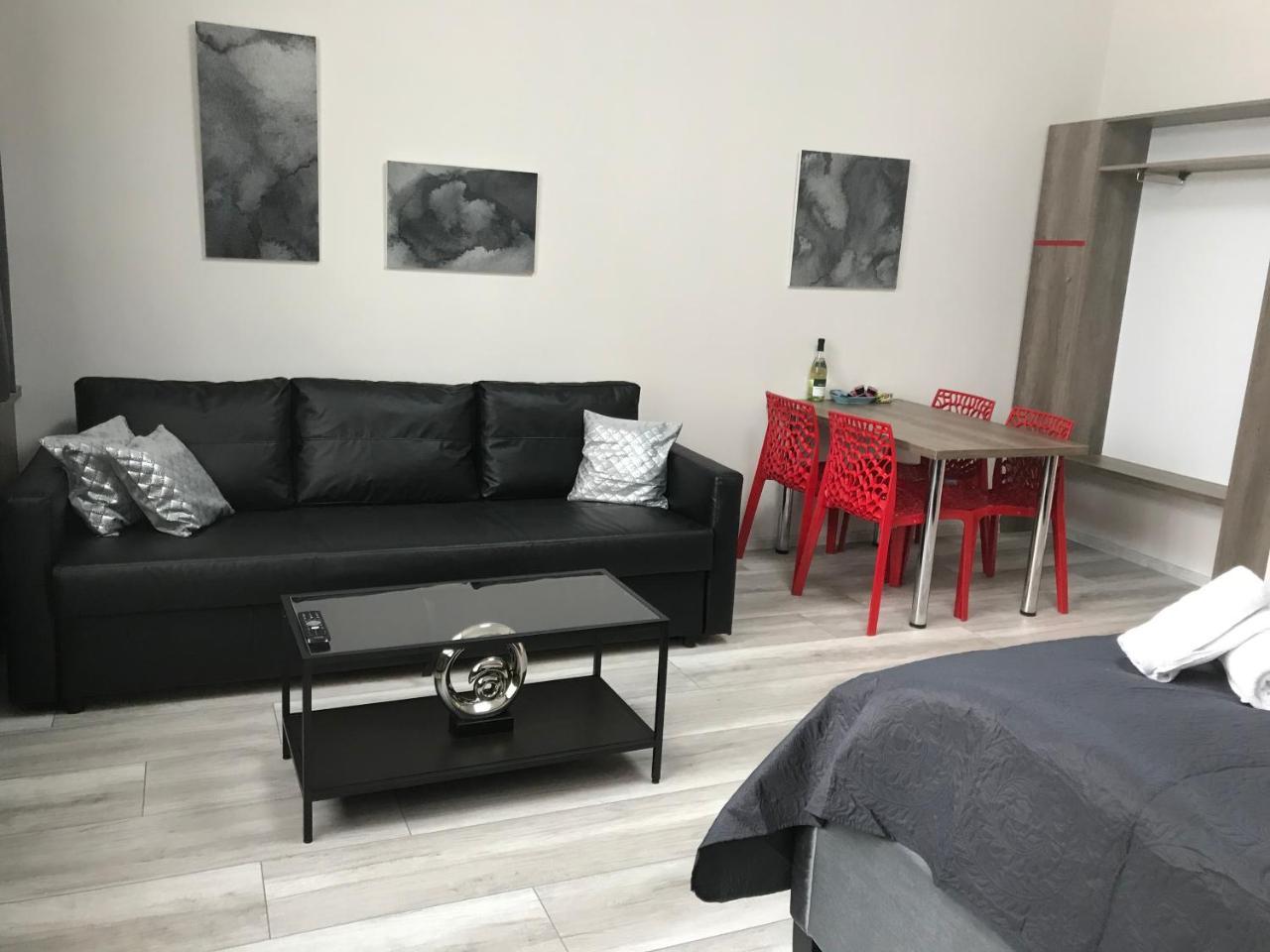 Old Town Boutique Apartments Либерец Екстериор снимка