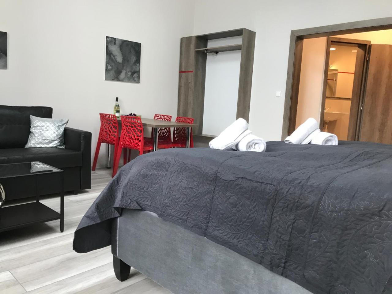 Old Town Boutique Apartments Либерец Екстериор снимка