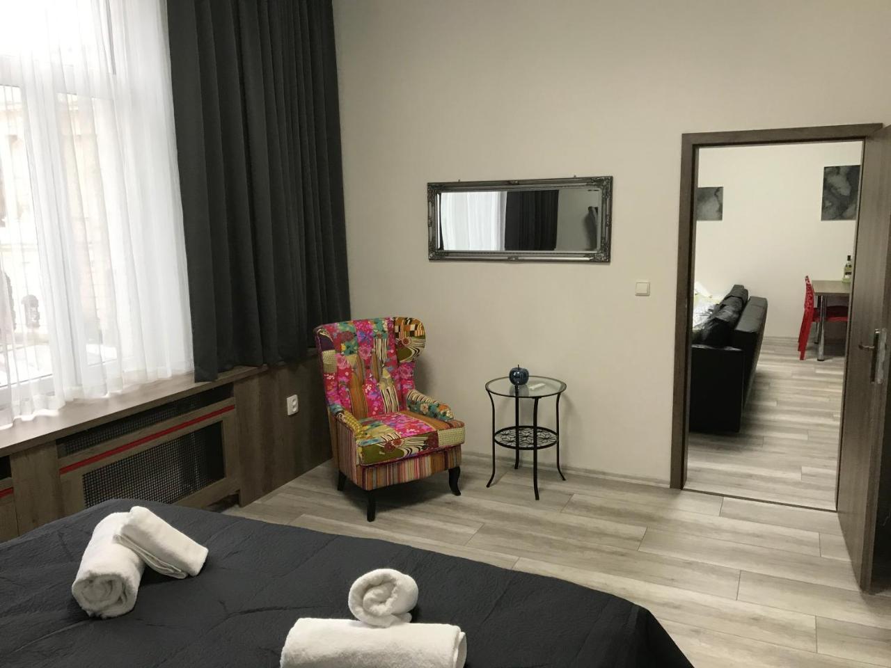Old Town Boutique Apartments Либерец Екстериор снимка